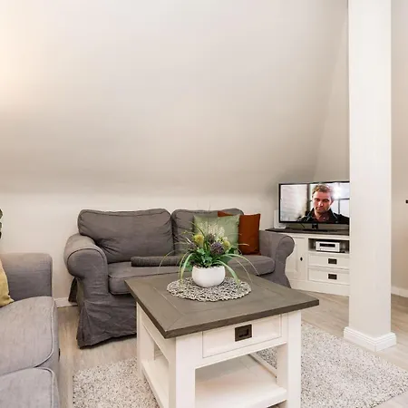 Haus-marell-1-og-wohnung-2-west Apartment *