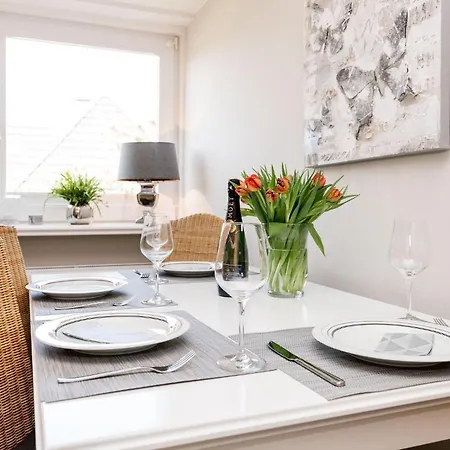 Haus-marell-1-og-wohnung-2-west *